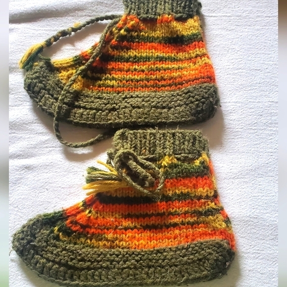 Vintage Hand Knitted Adult Sock Slippers - Picture 1 of 6